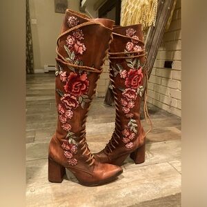 Freebird by Steven Jolie Floral Leather Boot Size 8